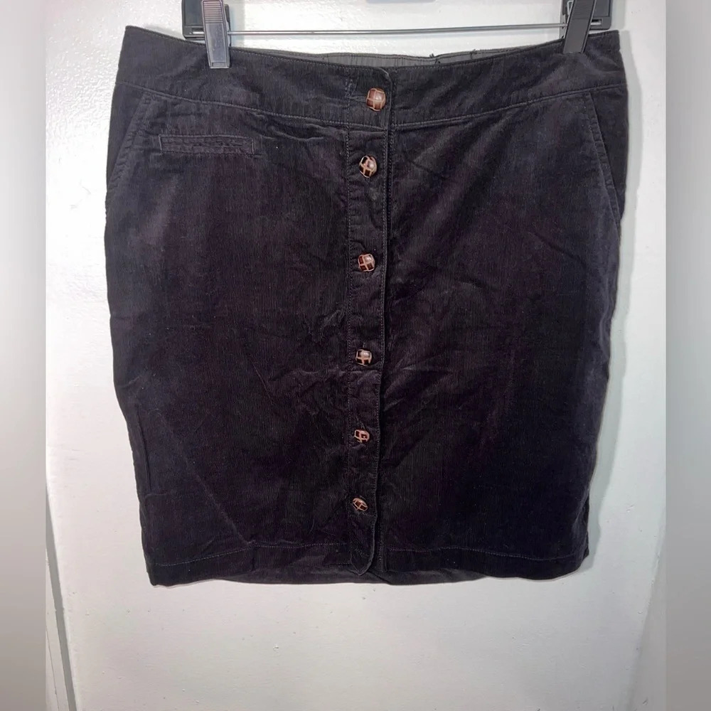 Sonoma, modern skirt,8, lightweight, ribbed, contrast button down, A-line mini